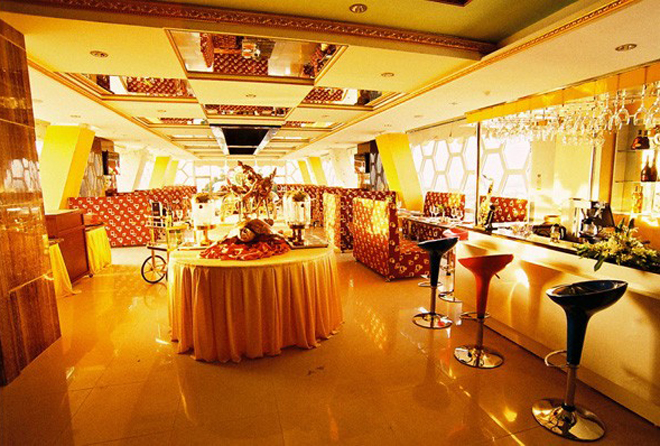 Khách sạn Classic Hoàng Long