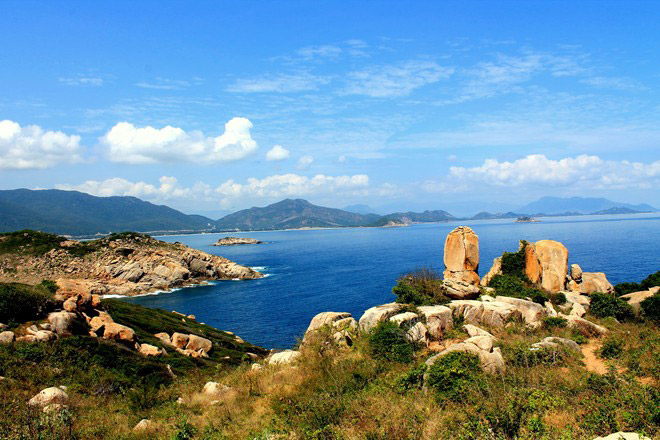 Phong cảnh ngoạn mục trên cung đường ven biển Ninh Thuận