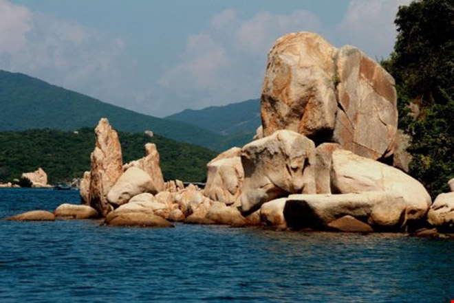 Ngắm cảnh đẹp tuyệt vời trên biển Đầm Môn