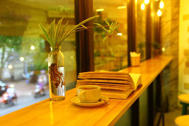 Quán cà phê có không gian xanh mát ở trung tâm Hà Nội
