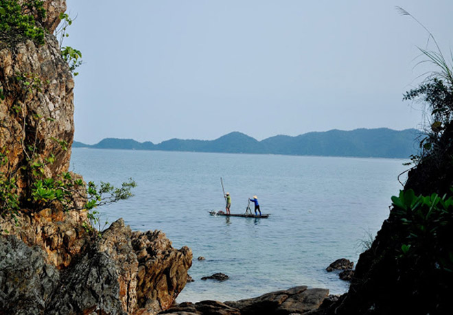 Cuối tuần yên bình trên đảo Cái Chiên - Quảng Ninh