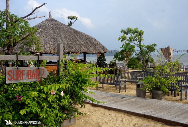 Việt Nam cũng có bar bãi biển lãng mạn như ở trời Tây