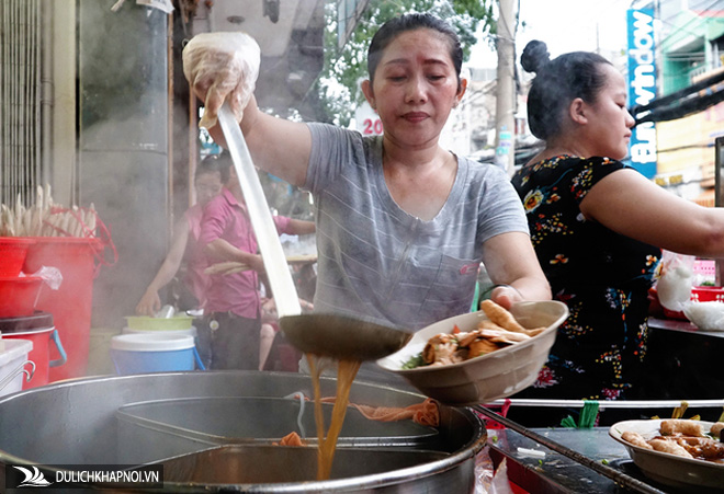 Những quán ăn bán với số lượng "khủng" ở Sài Gòn