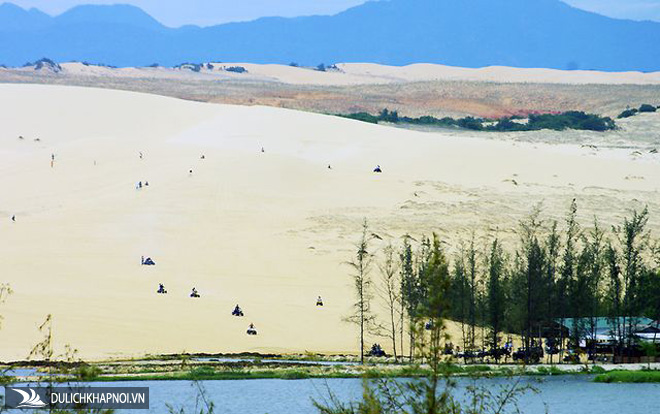 Bàu Trắng - nơi được mệnh danh là "sa mạc Sahara ở Việt Nam"