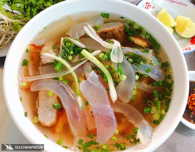 Bún sứa và món ăn lạ vị đáng thử khi tới Nha Trang