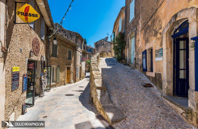Ngôi làng đẹp như thiên đường dưới hạ giới ở Pháp