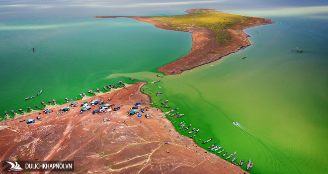 Hồ Trị An mùa tảo xanh
