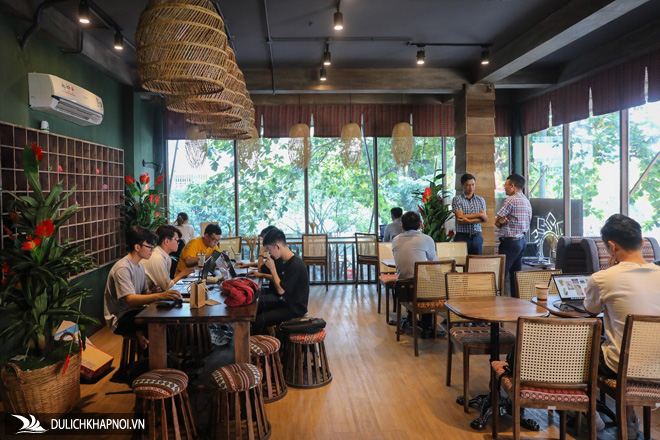 Quán cà phê phong cách Tây Bắc ở Sài Gòn