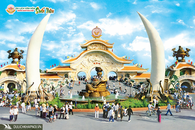 Suối Tiên: từ trại nuôi trăn đến biểu tượng du lịch văn hóa Việt - Ảnh 1 Suối Tiên: từ trại nuôi trăn đến biểu tượng du lịch văn hóa Việt - Ảnh 1