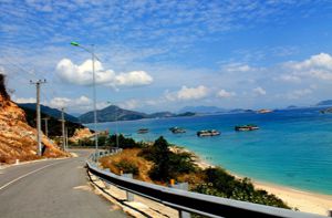 Phong cảnh ngoạn mục trên cung đường ven biển Ninh Thuận