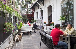Những quán cà phê yên tĩnh của Sài Gòn