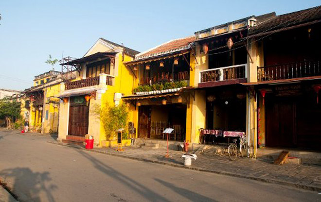 Thong dong cà phê phố cổ Hội An