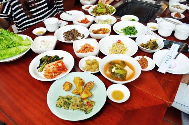 Những nhà hàng ngoại ngon tuyệt để đón năm mới ở Hà Nội