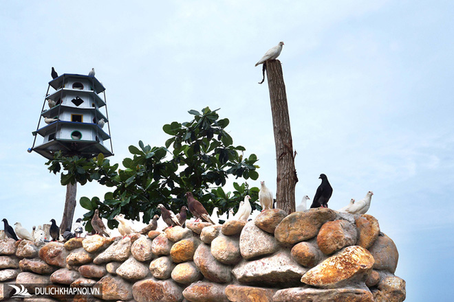 Hòn đảo dù mất điện 12 tiếng mỗi ngày vẫn hút khách ở Kiên Giang