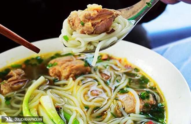 Quán ăn lâu đời bậc nhất ở Hà Nội, khi gió lạnh về là đông nghịt khách