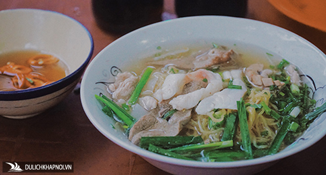 10 quán hủ tiếu đủ phong cách nấu được lòng người Sài Gòn