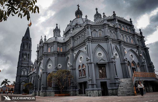 Lạc bước trời Âu giữa các nhà thờ Nam Định