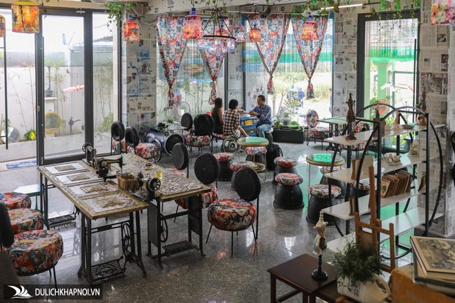 Quán cà phê trang trí bằng rác thải tái chế ở Sài Gòn