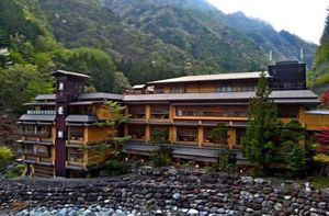 Bên trong khách sạn lâu đời nhất thế giới ở Nhật