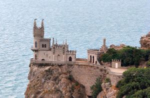 Top những lâu đài nằm giữa khung cảnh lãng mạn đẹp như cổ tích