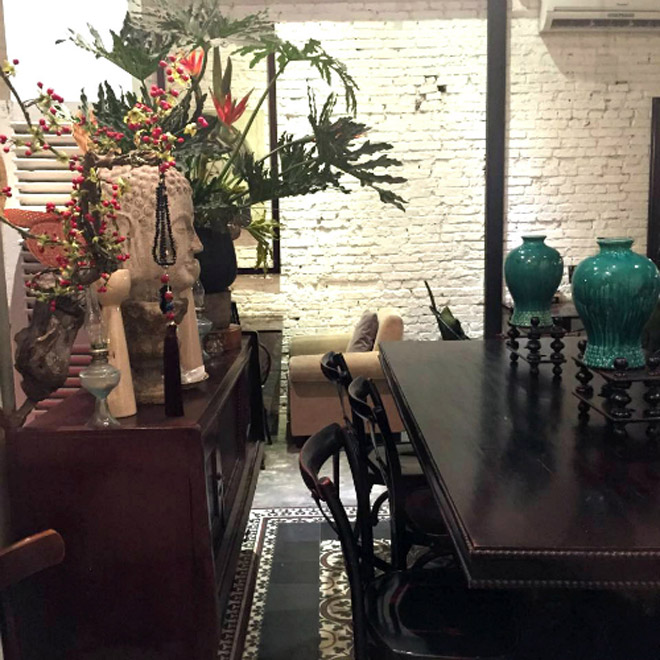 Quán cà phê cổ kính trở thành nơi ẩn náu ở Sài Gòn Quán cà phê cổ kính trở thành nơi ẩn náu ở Sài Gòn