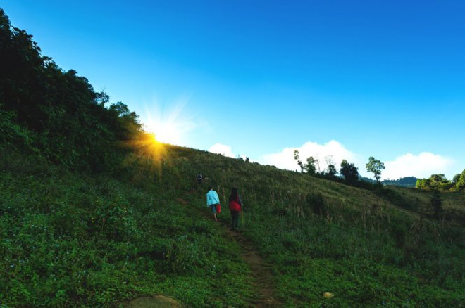 Chinh phục núi Pha Luông ngắm mây bồng bềnh Chinh phục núi Pha Luông ngắm mây bồng bềnh