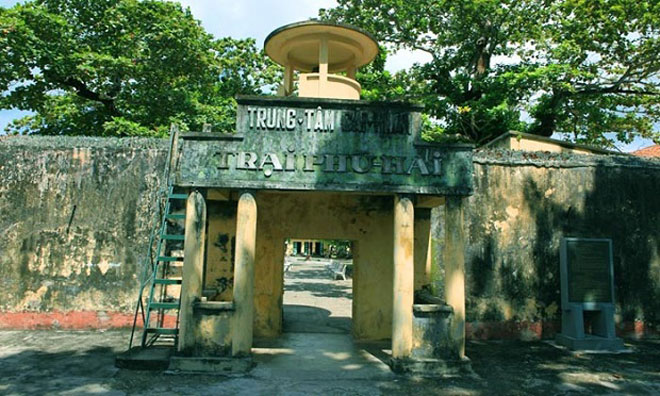 Tour Côn Đảo 3 ngày bao gồm vé máy bay Tour Côn Đảo 3 ngày bao gồm vé máy bay