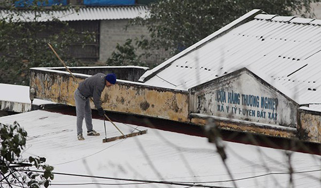 Những cung đường tuyết trên đỉnh núi Lào Cai Những cung đường tuyết trên đỉnh núi Lào Cai