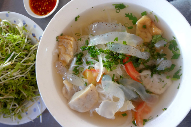 Món ngon đồng hành trên các cung đường miền Trung Món ngon đồng hành trên các cung đường miền Trung
