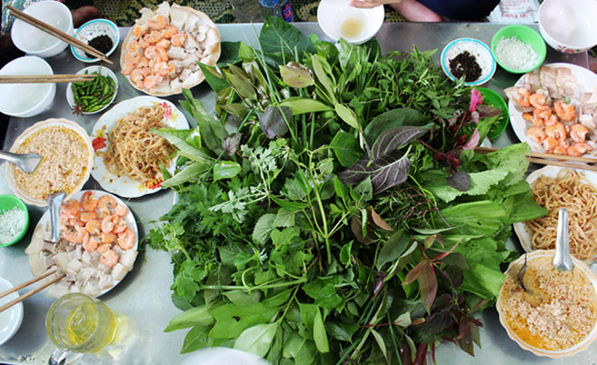 Món ngon đồng hành trên các cung đường miền Trung Món ngon đồng hành trên các cung đường miền Trung