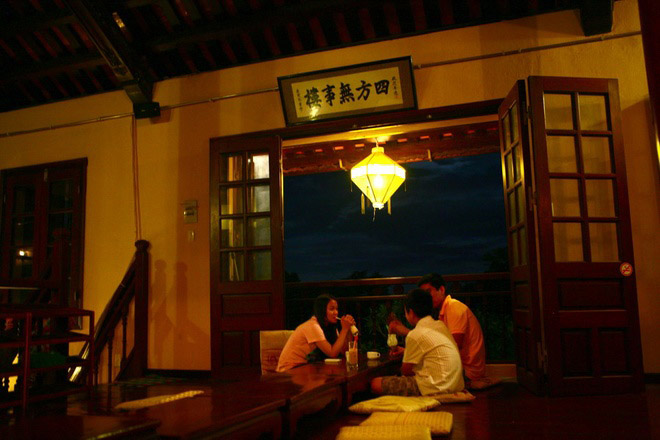 Quán cà phê ẩn mình trong thành Huế Quán cà phê ẩn mình trong thành Huế