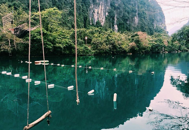 Suối Nước Moọc đẹp như tiên cảnh ở Quảng Bình Suối Nước Moọc đẹp như tiên cảnh ở Quảng Bình