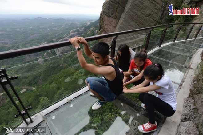 Ưu đãi 5 triệu đồng tour Phượng Hoàng cổ trấn - Ảnh 2 Ưu đãi 5 triệu đồng tour Phượng Hoàng cổ trấn - Ảnh 2