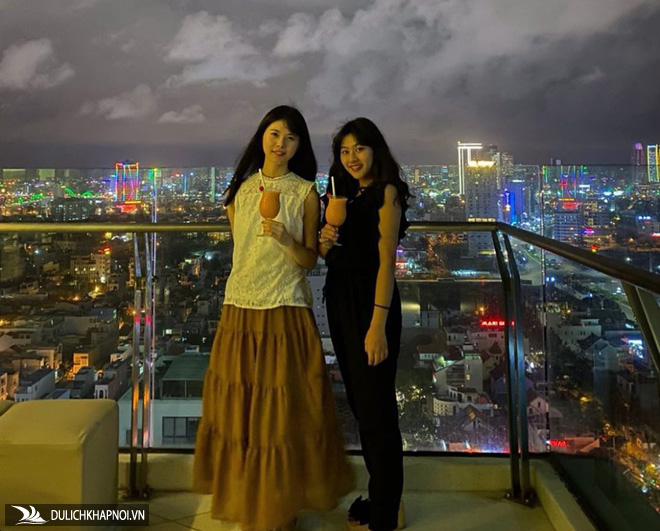 Tận hưởng gió mát tại những quán cà phê view biển ở Đà Nẵng - Ảnh 6 Tận hưởng gió mát tại những quán cà phê view biển ở Đà Nẵng