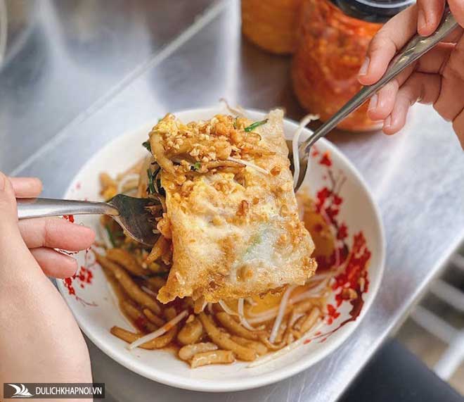 Bún nem nướng mía và 3 đặc sản sợi hút khách ở TP.HCM - Ảnh 5 Bún nem nướng mía và 3 đặc sản sợi hút khách ở TP.HCM