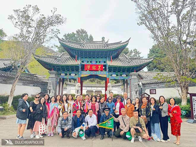 Kỳ nghỉ 5N4Đ ở Lệ Giang và Shangrila - Đi một lần mê mẩn cả đời - Ảnh 2 Kỳ nghỉ 5N4Đ ở Lệ Giang và Shangrila - Đi một lần mê mẩn cả đời - Ảnh 2