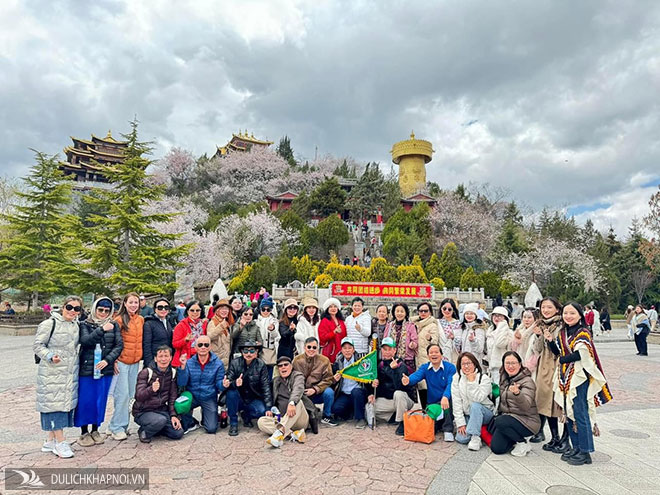 Kỳ nghỉ 5N4Đ ở Lệ Giang và Shangrila - Đi một lần mê mẩn cả đời - Ảnh 5 Kỳ nghỉ 5N4Đ ở Lệ Giang và Shangrila - Đi một lần mê mẩn cả đời - Ảnh 5