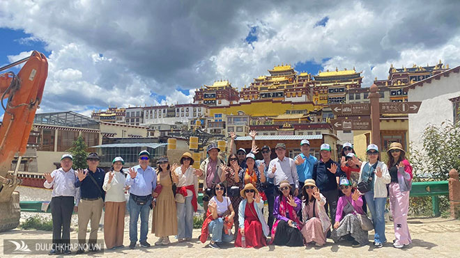 Kỳ nghỉ 5N4Đ ở Lệ Giang và Shangrila - Đi một lần mê mẩn cả đời - Ảnh 6 Kỳ nghỉ 5N4Đ ở Lệ Giang và Shangrila - Đi một lần mê mẩn cả đời - Ảnh 6